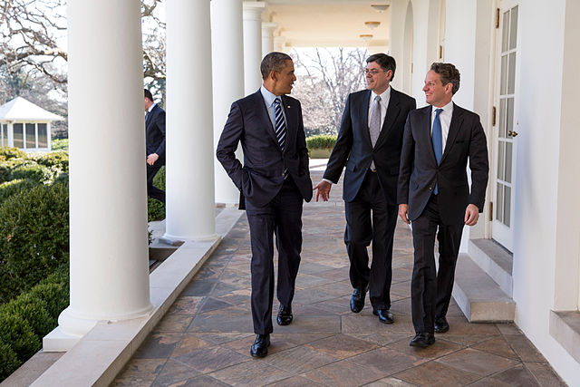 640px-Barack_Obama,_Jack_Lew,_and_Timothy_Geithner