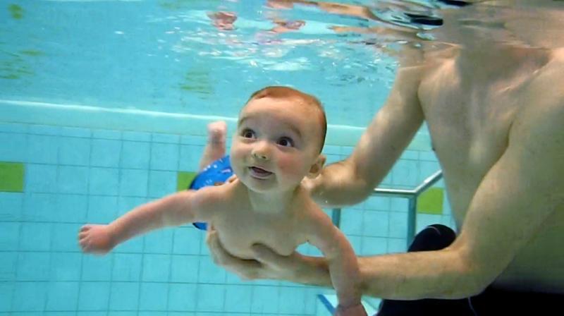 Baby_diving