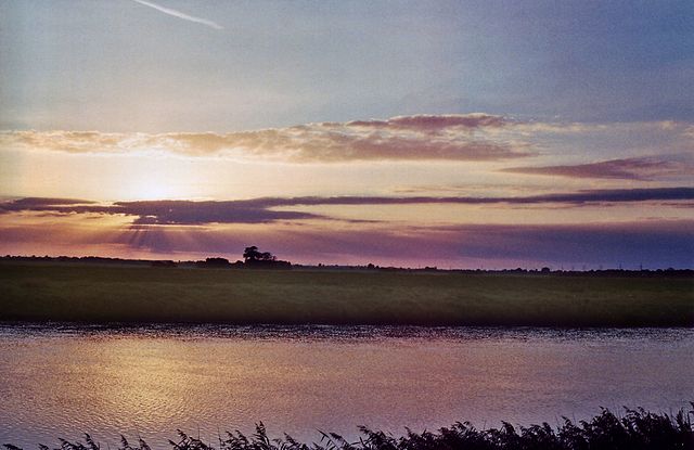 640px-Sunset_over_the_Ouse