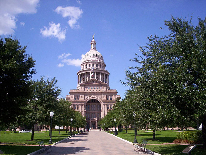 800px-Texas_State_Capitol_Summer_2005