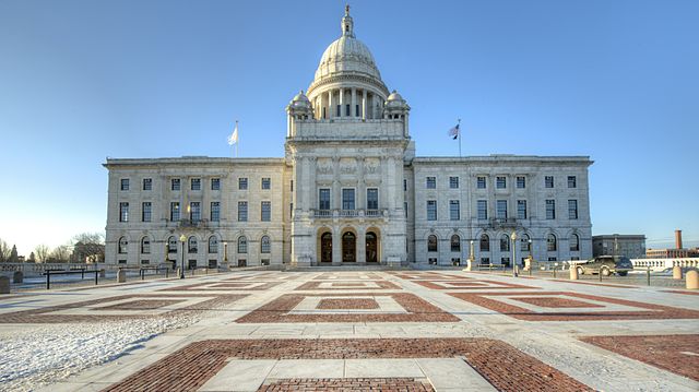 Main_entrance_of_Rhode_Island_State_House