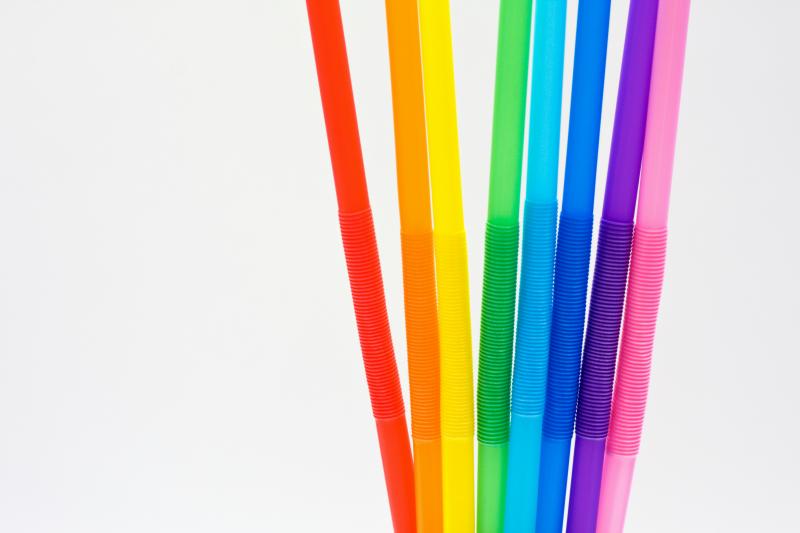 Colored_drinking_straws_(4273103337)